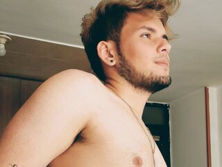 Camshow videos AndrewLombar